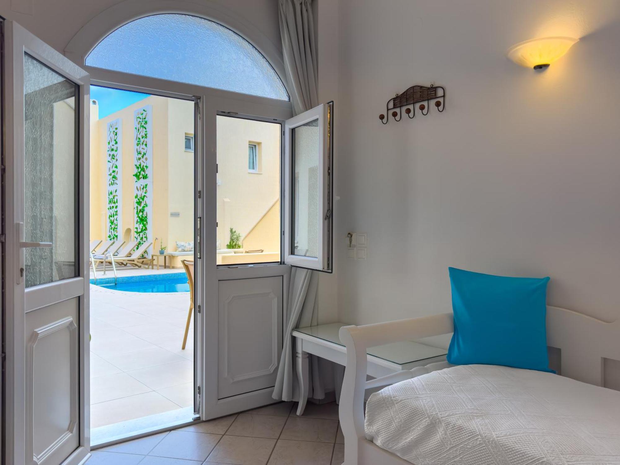 Reverie Santorini Hotel Firostefani Exterior foto